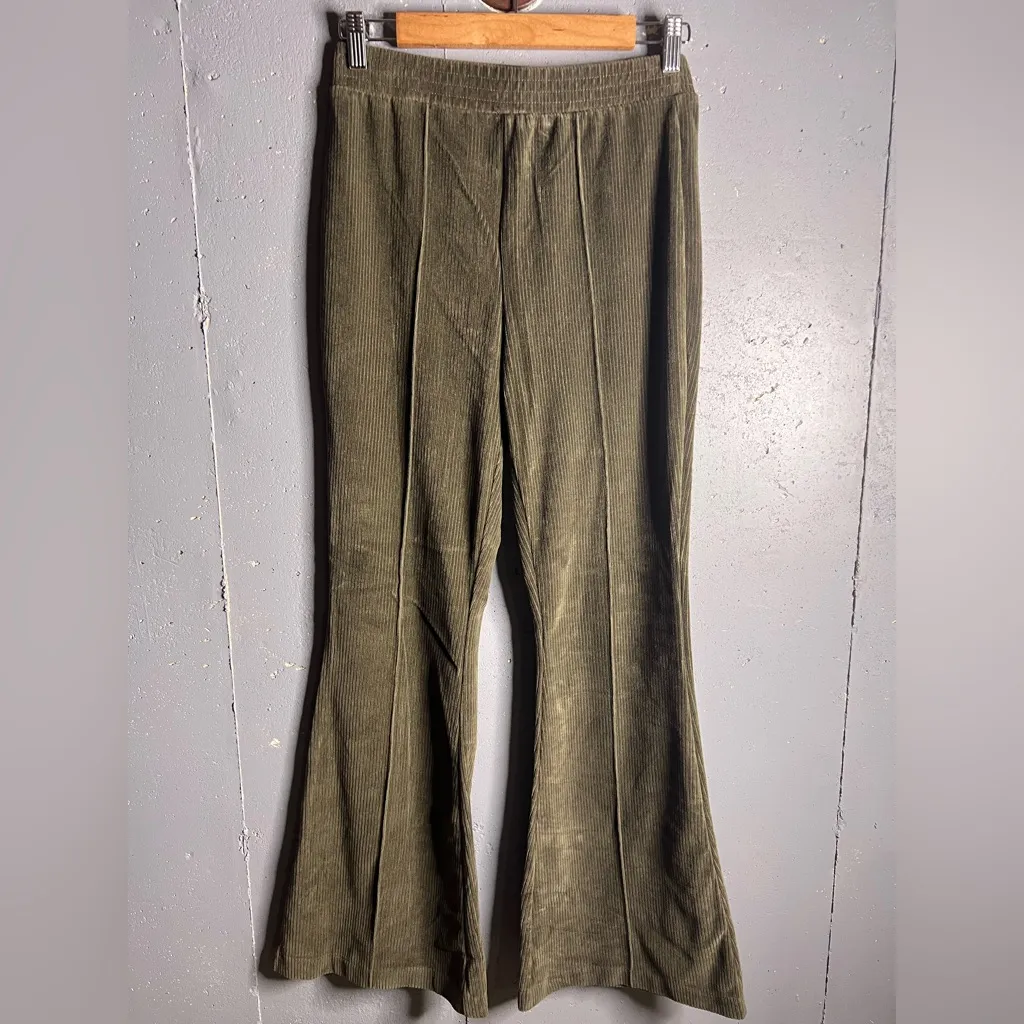 Aerie Groove-On Rib Velour Flare Pant Nomad Olive Size S - Image 3