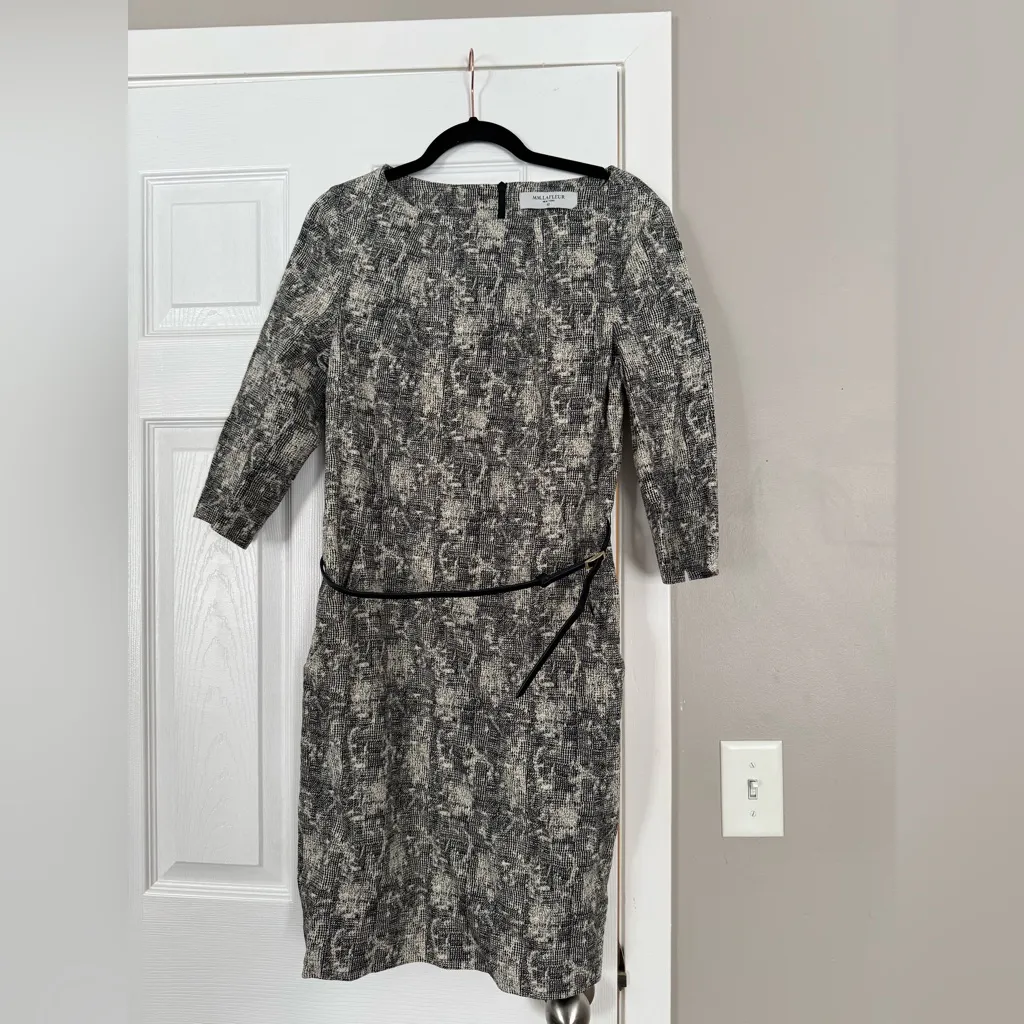 M M LaFleur Etsuko Crackle Pattern Dress With Belt Sophisticated Business Event - Image 6