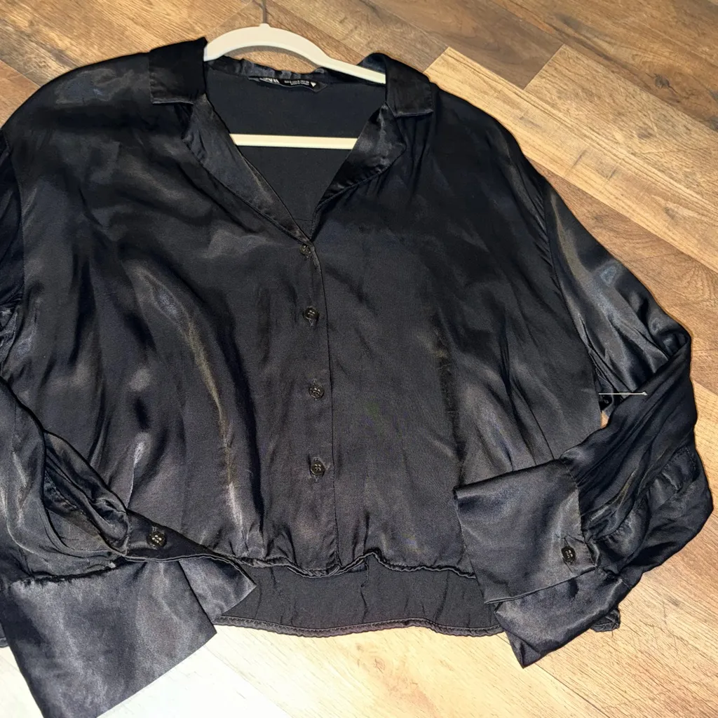Zara Black Satin Button Down Shirt Cropped size small - Image 9