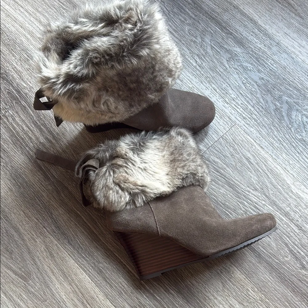 Chinese Laundry Faux Fur Brown Wedge Ankle Boots Leather Booties - Image 2