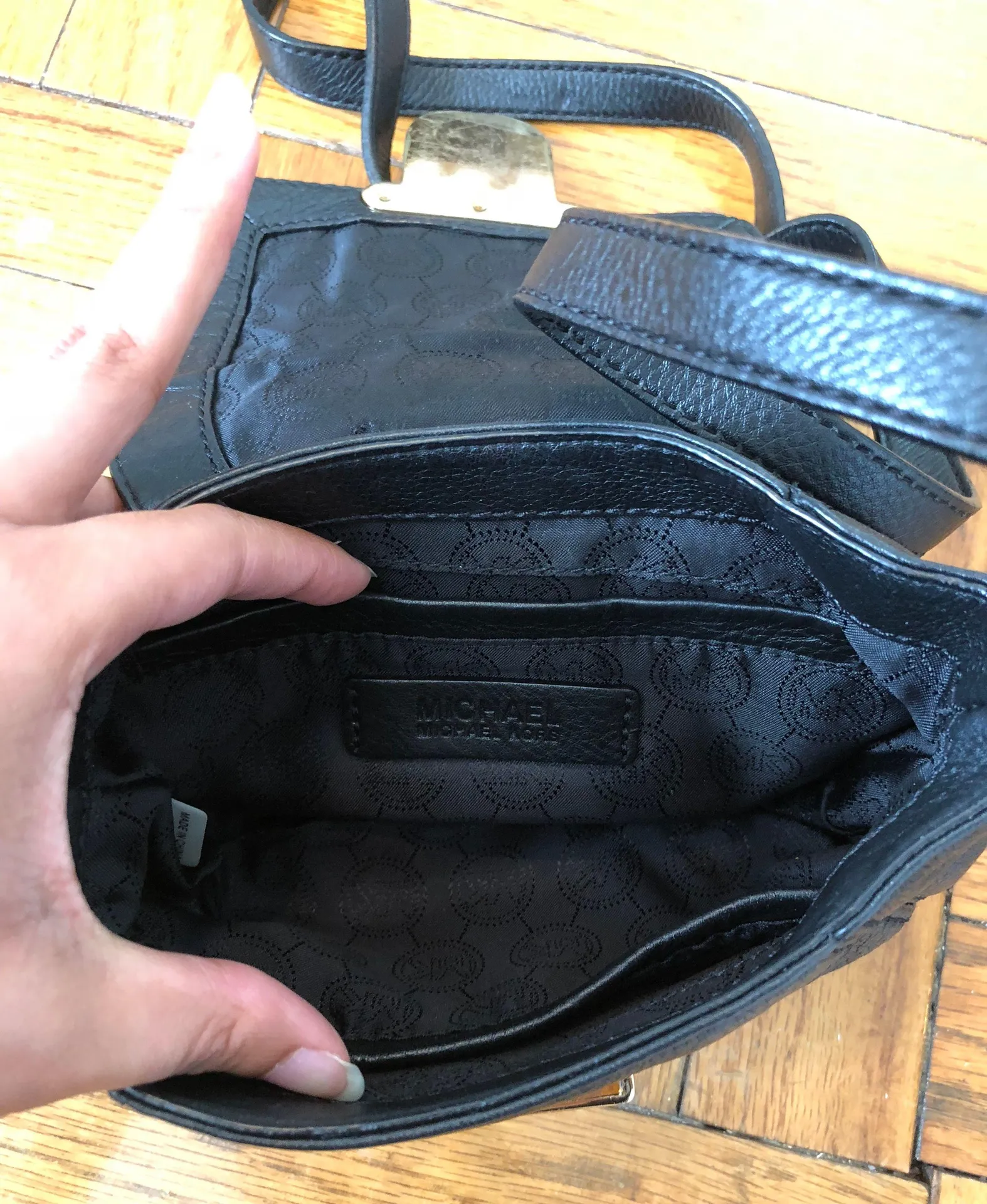 Leather Crossbody Purse - Image 9