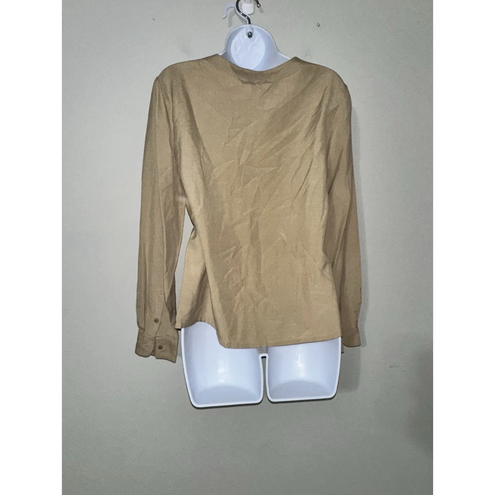 Vintage Pierre Cardin 100% Silk Blouse Top Size 9/10 Beige Tan Button Shoulder - Image 6