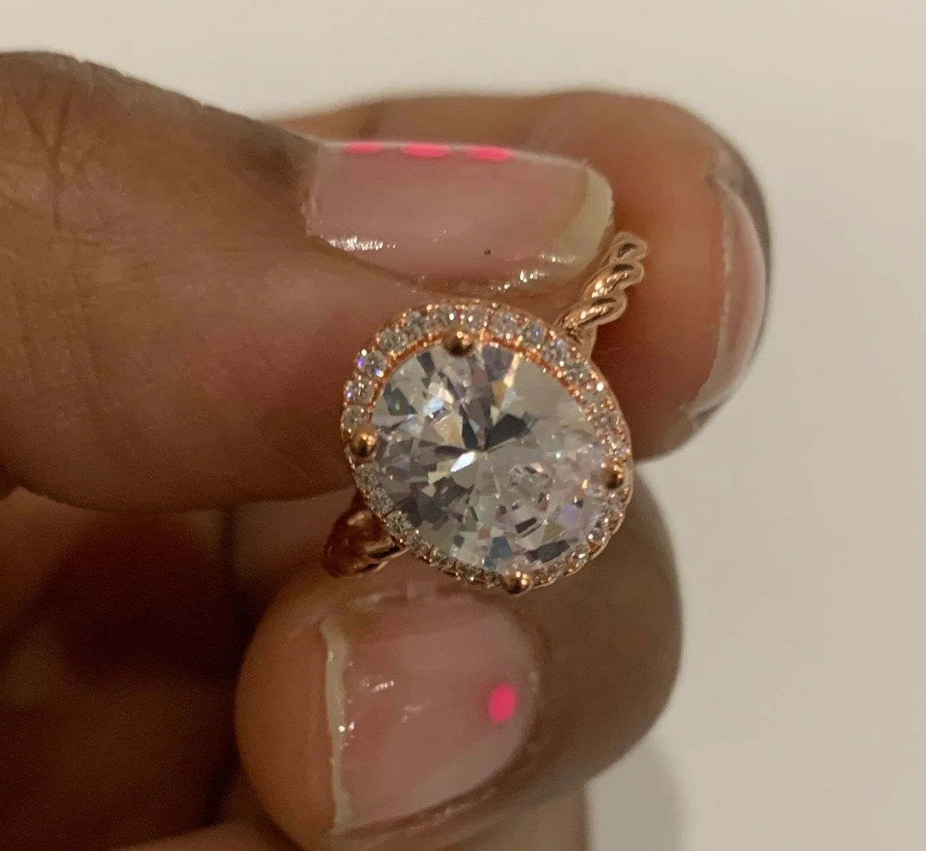 Beverly Hills Boutique Ring.. Gold - Image 4