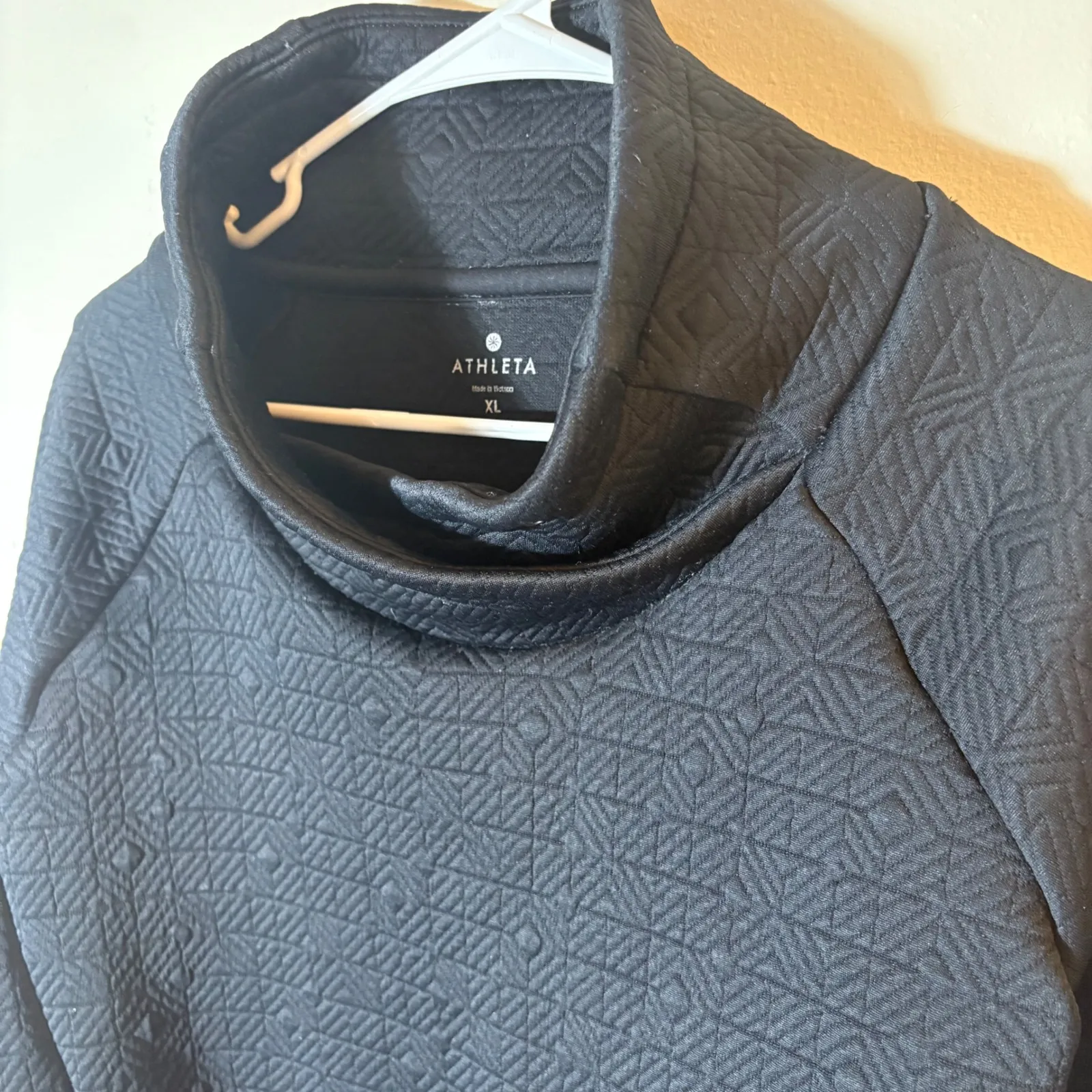 Athleta Quilted‎ Pranayama Cowlneck Sweatshirt Size XL - Image 4