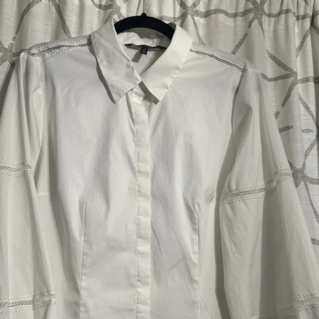 White House Black Market white long-sleeve lace-inset poplin shirt - Image 4