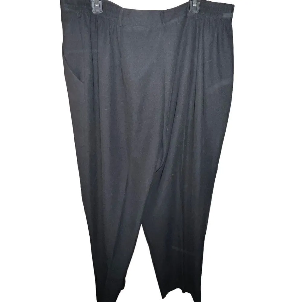 Maggie McNaughton black dress pants with pleats and front pockets - Image 4