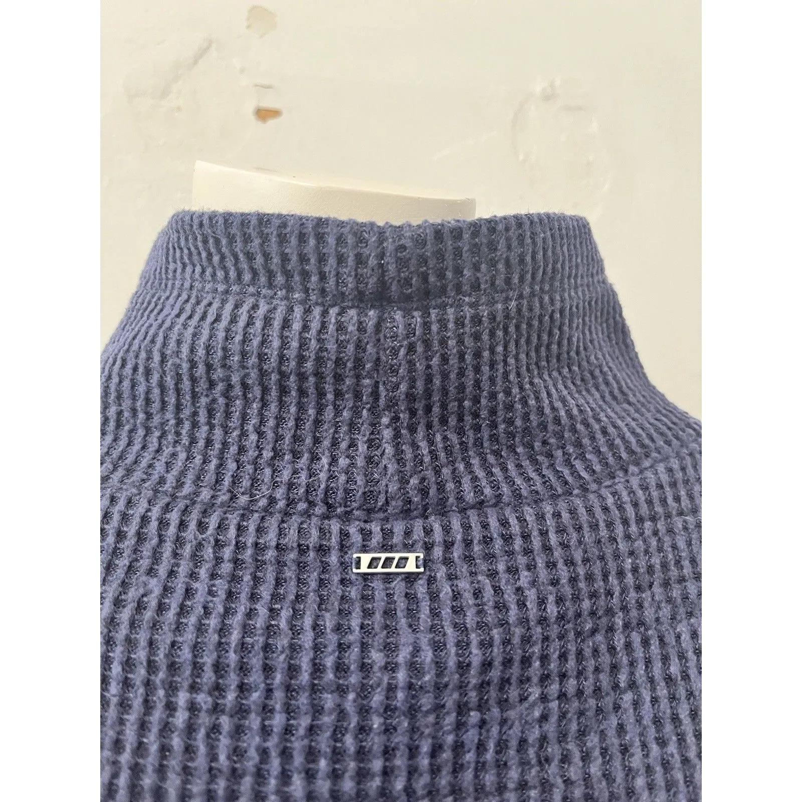 Uniquely Lorna Jane Mock Neck Pullover Sweater Size Medium Navy Kaia Fit - Image 3