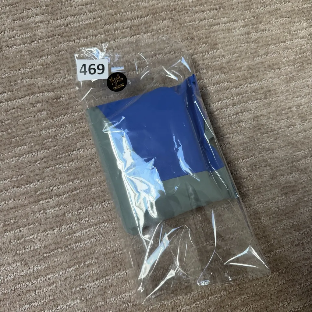 PINK Victoria's Secret Blue and Gray Windbreaker - Image 11