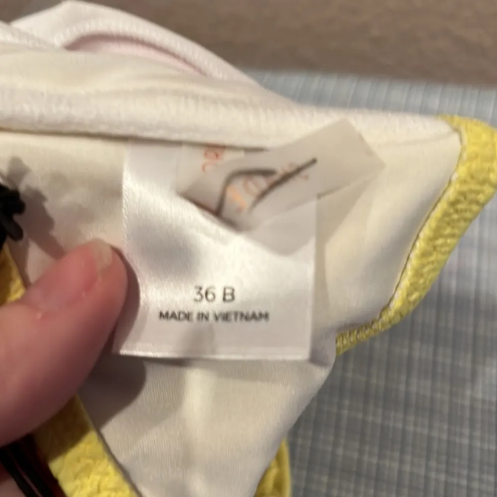 Shade & Shore Yellow Ribbed Bandeau Swim Bikini Top Size 36B NEW NWT - Image 9