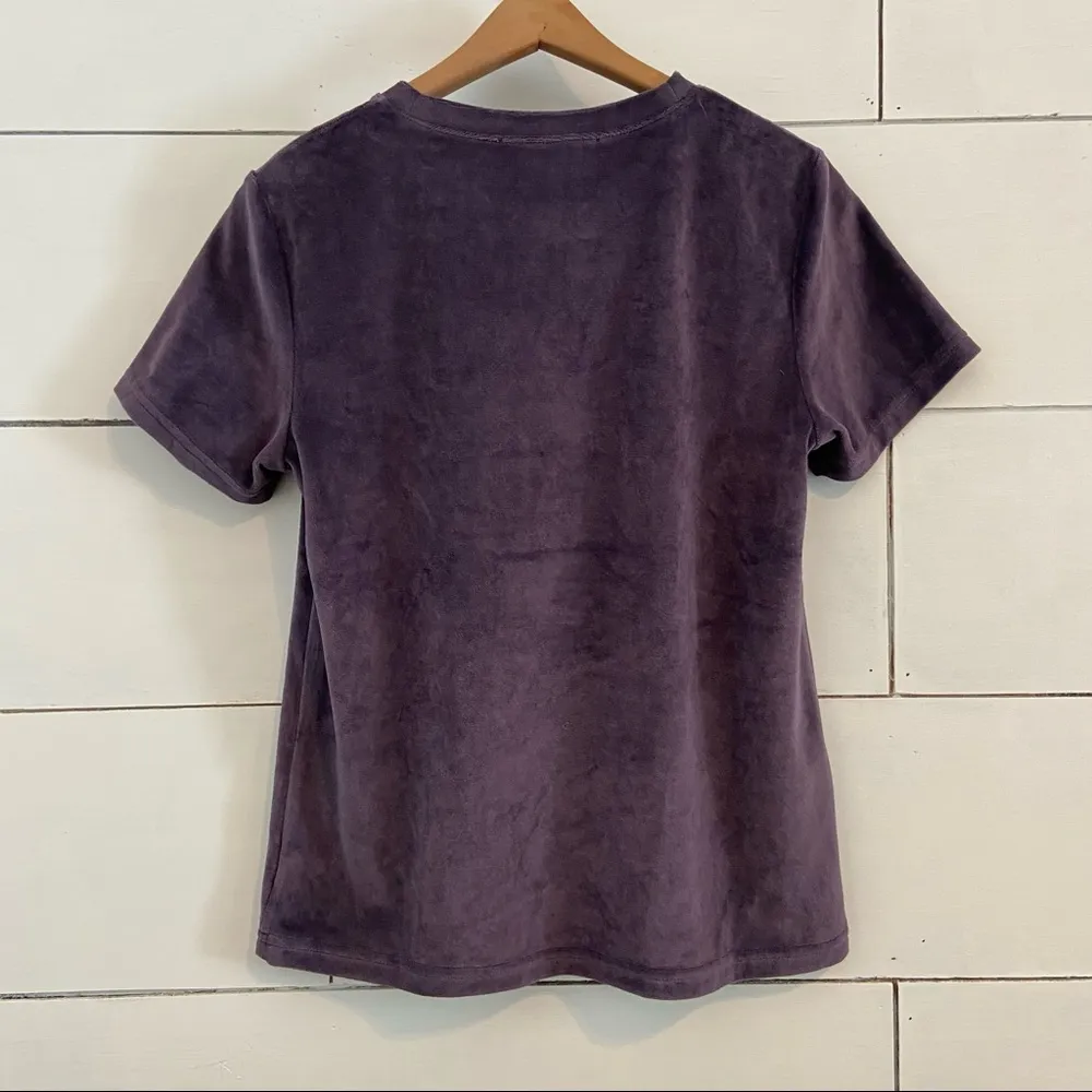 Double Zero  Purple Velvet Short Sleeve Shirt.  Size Small. EUC - Image 4