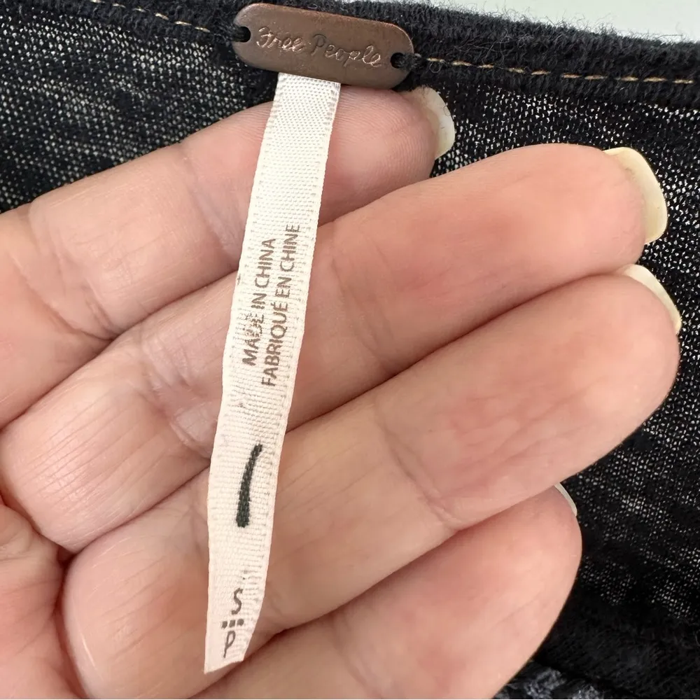 Long Sleeve Embroidered and Lace Detail Shirt SZ Small - Image 11