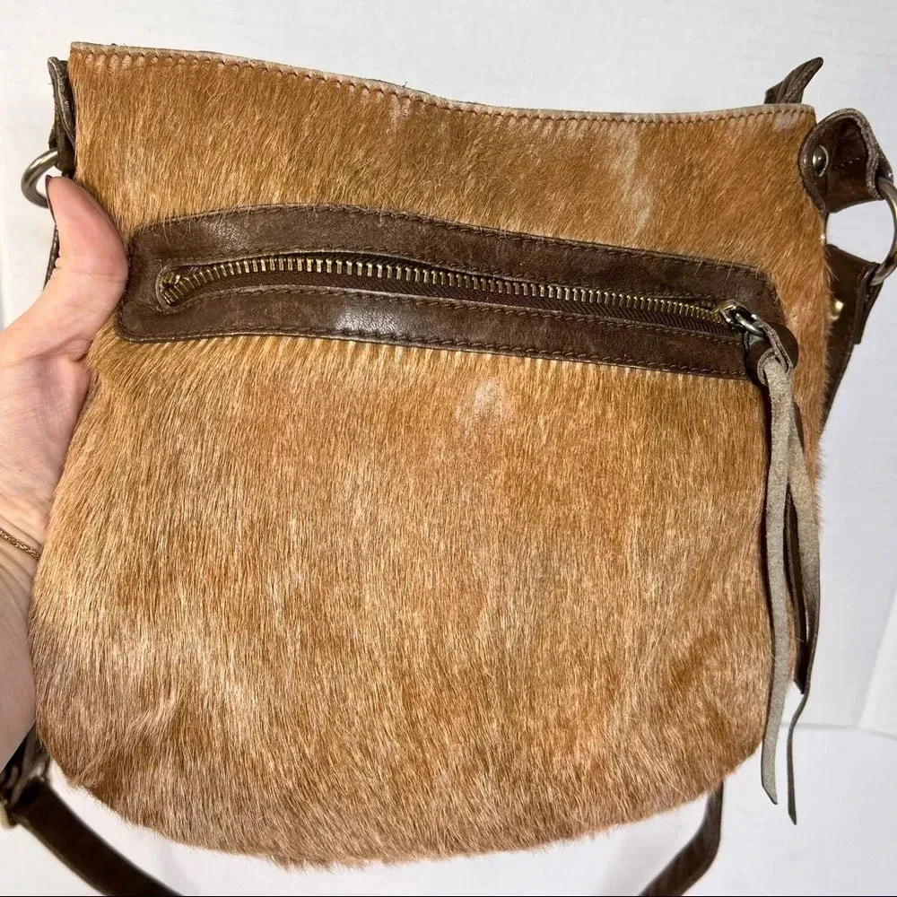 Maurizio Taiuti Italy Pony Calf Fur Brown Leather Crossbody Purse / Bag - Image 3