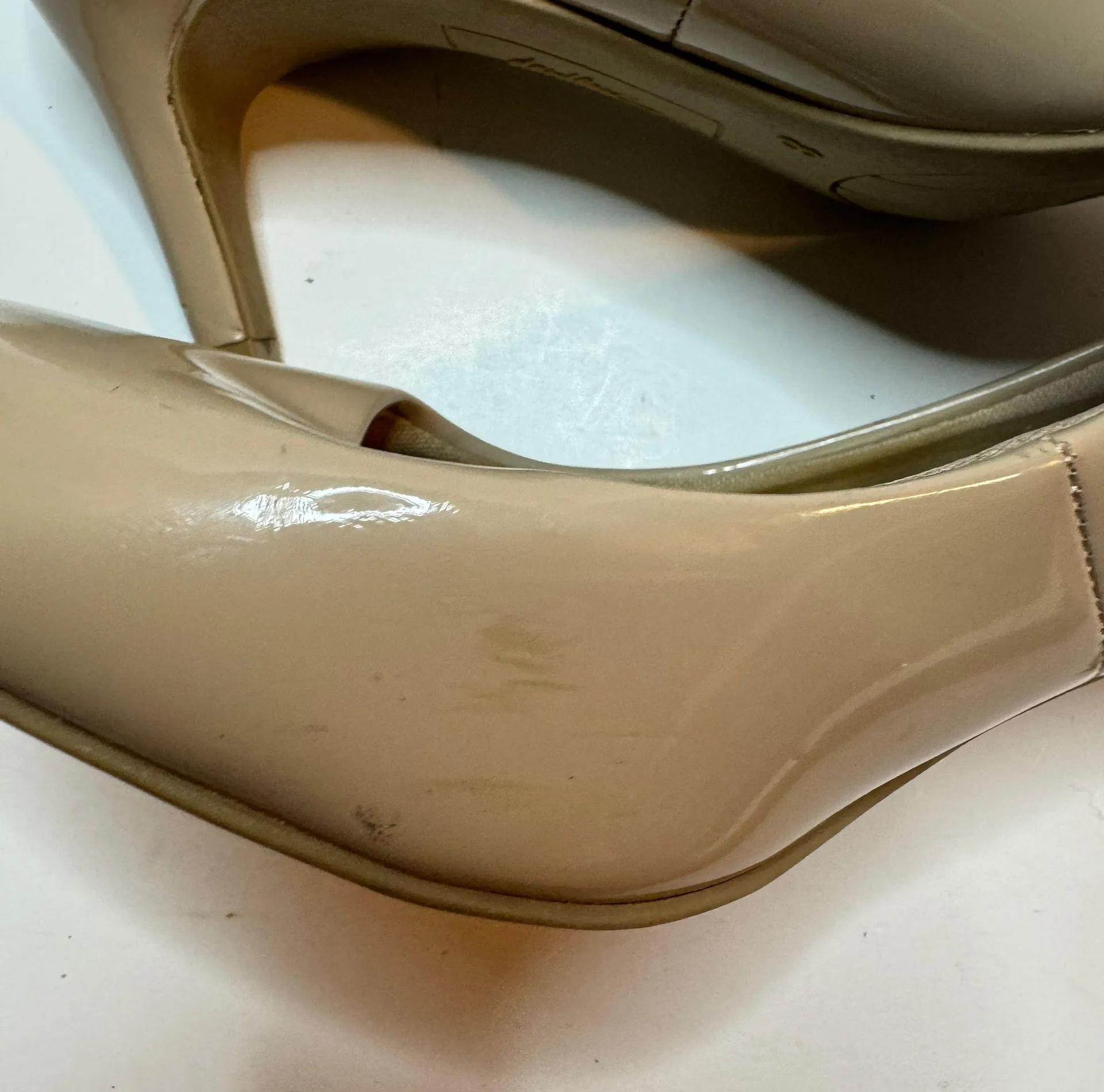 dexflex comfort Womens DexFlex Beige Patent Leather Heels Size 8  - Image 8