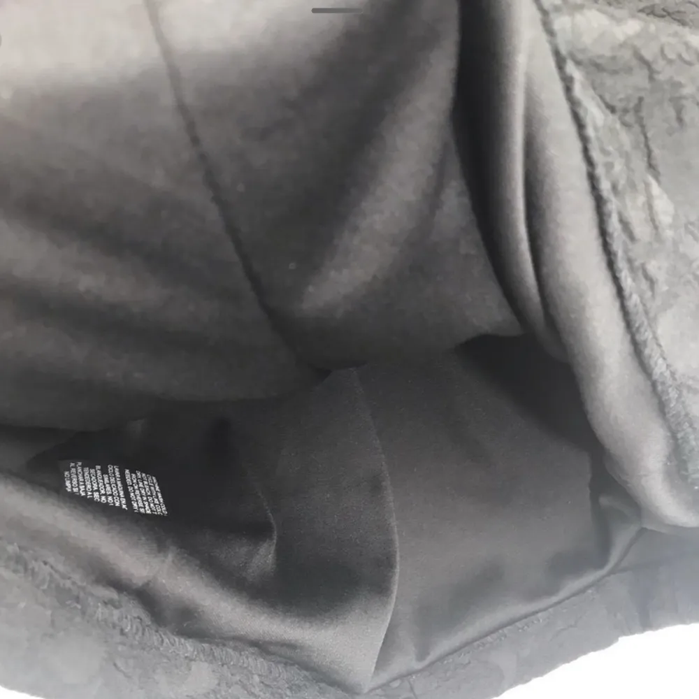 KARDASHIAN Kollection Black Quilted Sleeveless Halter Dress Size L - Image 8