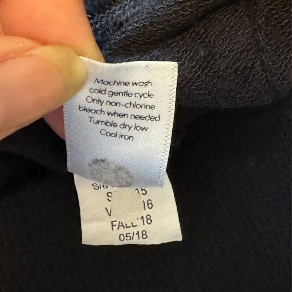 Athleta black pull‎ on shorts size S - Image 2