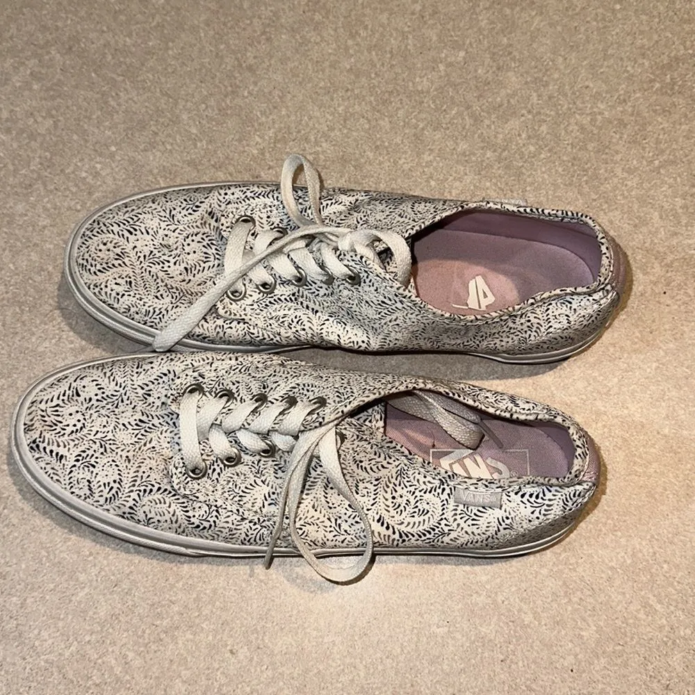 VANS Women’s Paisley Print Sneakers - Image 7