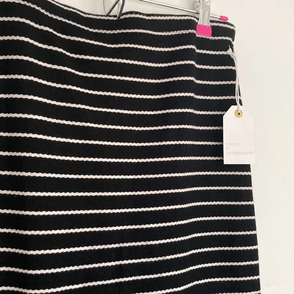 Coco + Jaimeson |Black and White Stripe Pencil Skirt L - Image 2