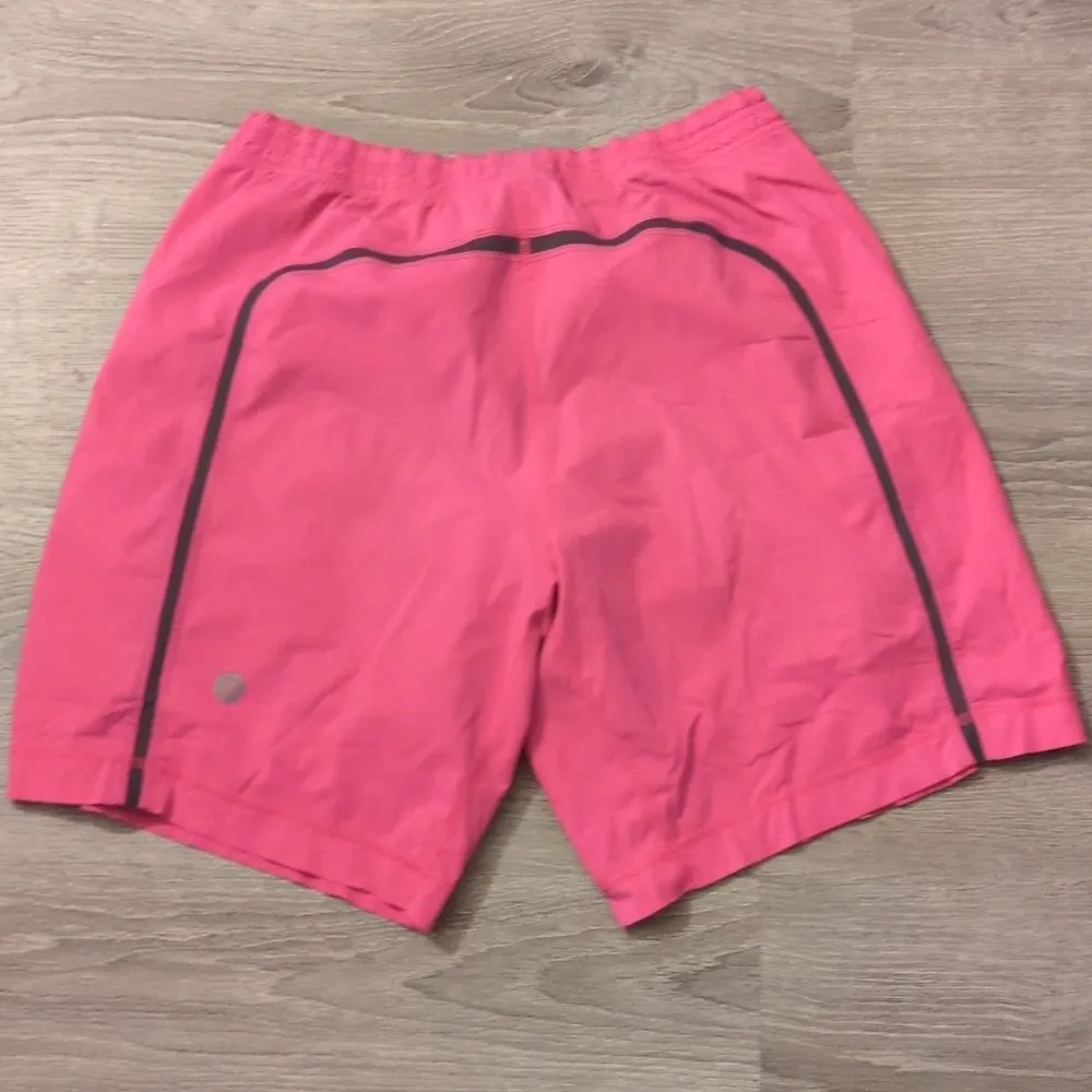 Lululemon pink pace breaker shorts medium? - Image 8