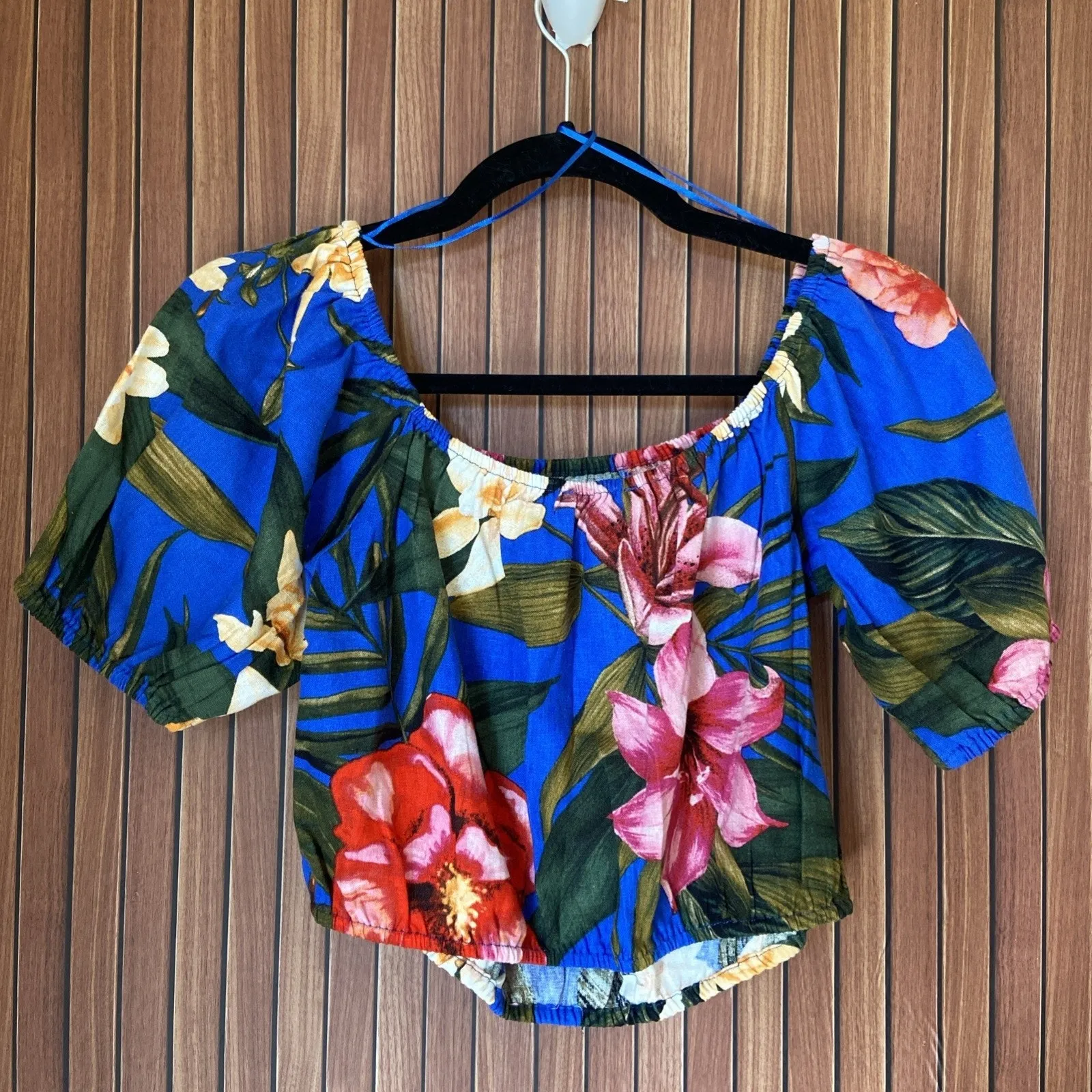 Cupcakes & Cashmere Blue Tropical Floral Hawaiian Linen Blend Crop Top Womens XS - Image 2