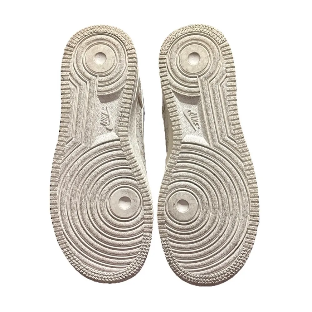 NEW Nike AIR FORCE 1 '07 SE JACQUARD GOLD FLORAL EMBROIDERY WOMANS SIZE 5 - Image 7