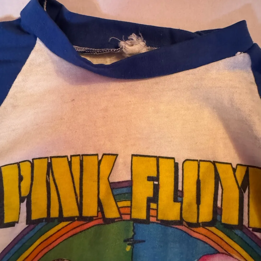 Vintage Pink Floyd The Wall Double Sided Concert T-Shirt, NYC MSG, Rock Band - Image 4