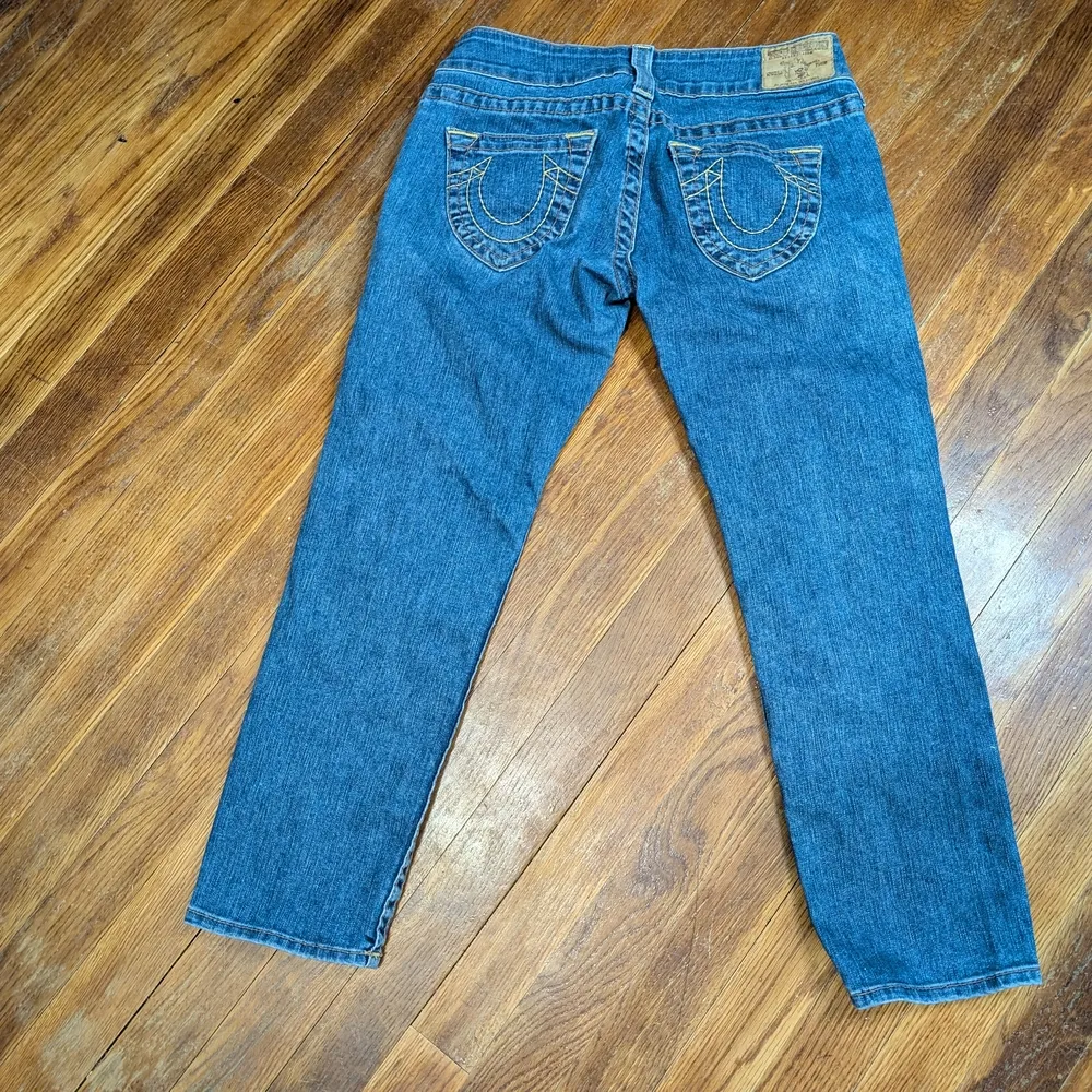 True Religion Copped Women's Jeans Blue Distressed Size 29 - Image 4