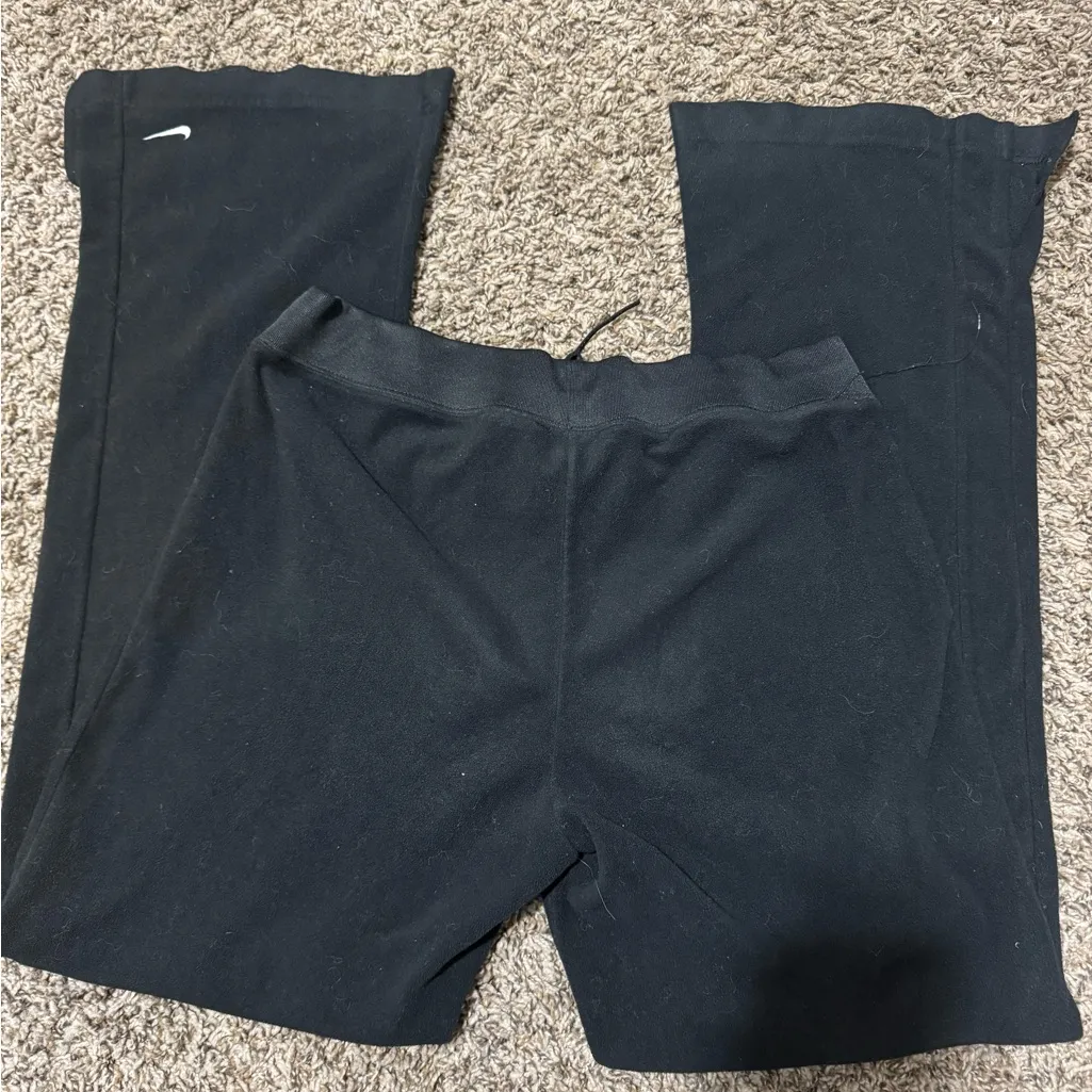 Nike  Flared Leggings - Image 3