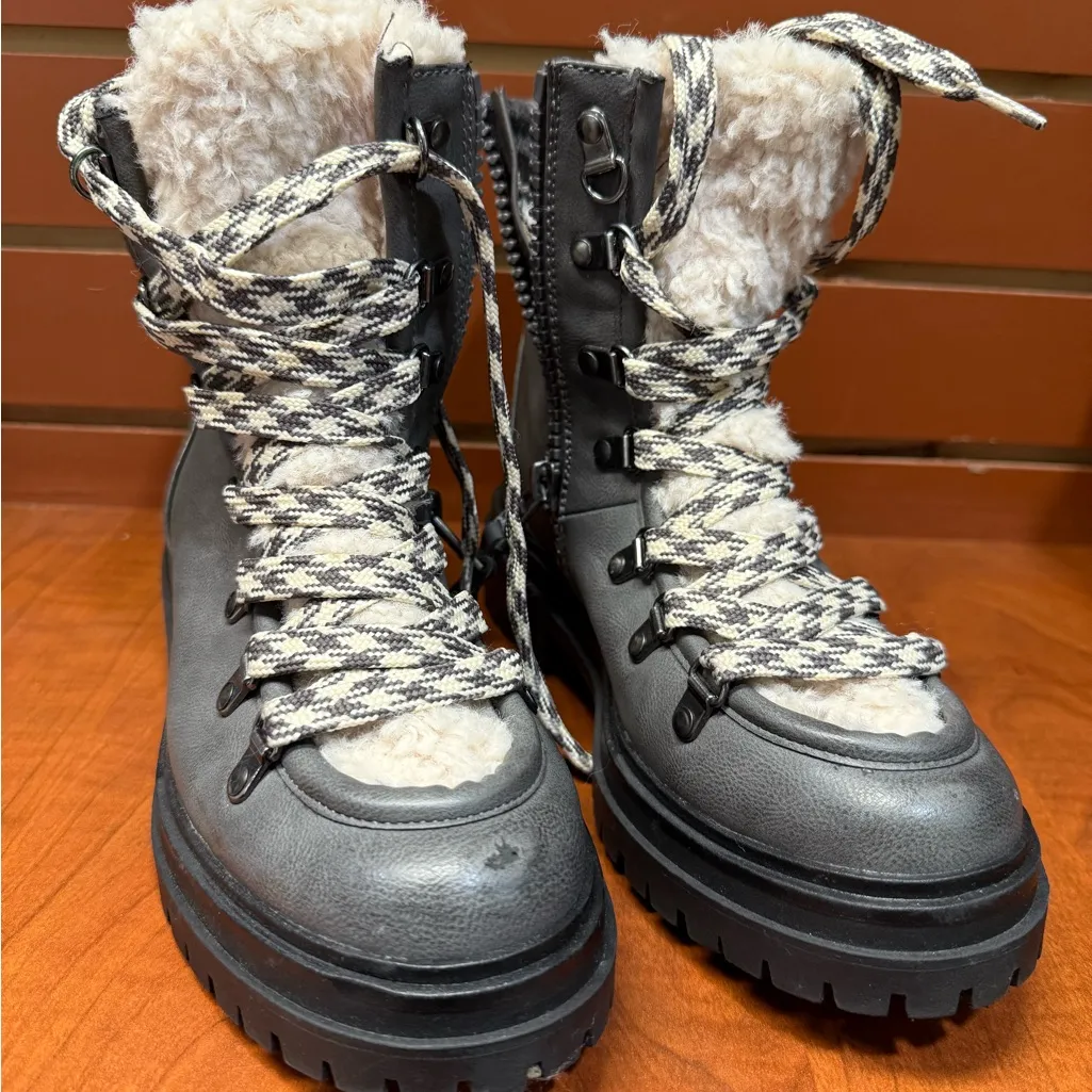 Circus by Sam Edelman Gray and Black Winter Boots - Image 6
