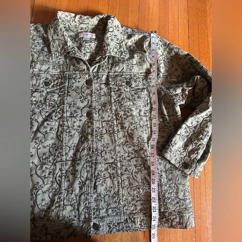 2005 Y2K CJ Banks Olive Green Embroidered Jacket, Size 2X - Image 3