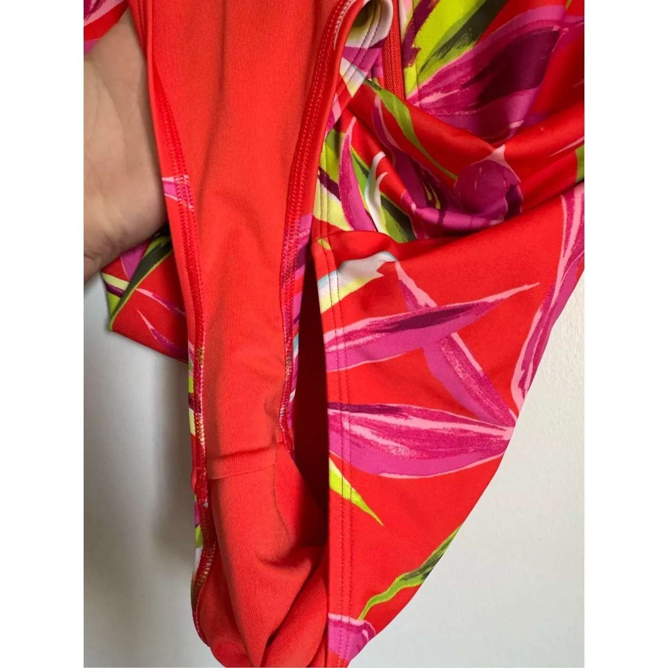 Old Navy Womens Red Floral Half Zip One Piece Swimsuit sz L Vacation Beach‎ - Image 6