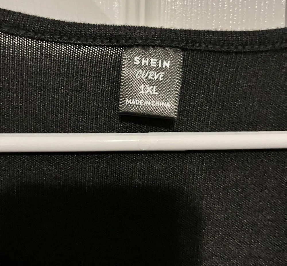 Shein black with leopard detail tunic size 1xl - Image 3