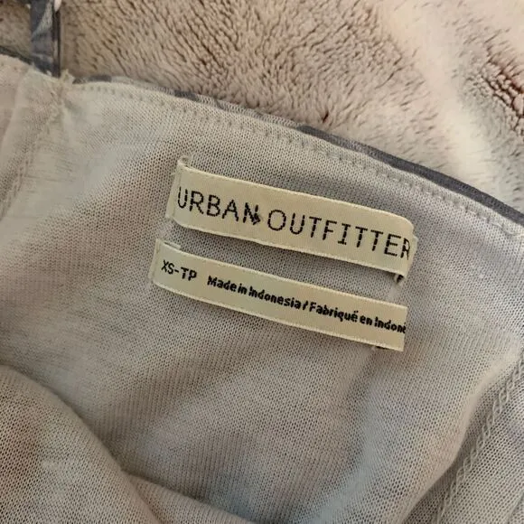 Urban Outfitters Women's Marble Swirl Print Cowl Neck Tank‎ Top Gray - Size XS - Image 3