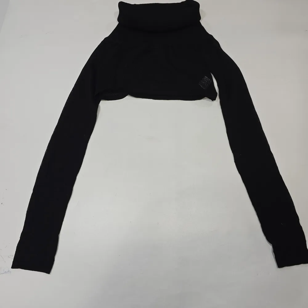 Superdown Camille Off Shoulder Top in Black - Image 3