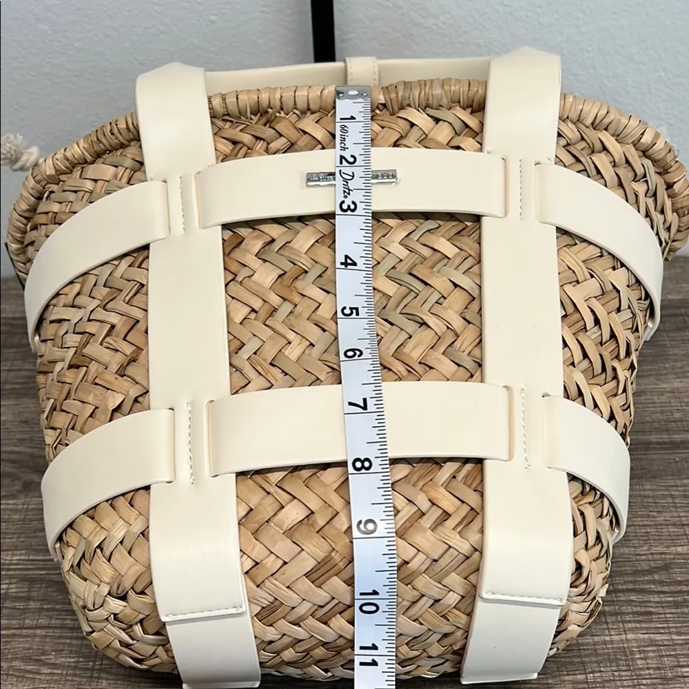 House of Harlow 1960 | Bucket Canvas Tote Bag Tan - Image 12