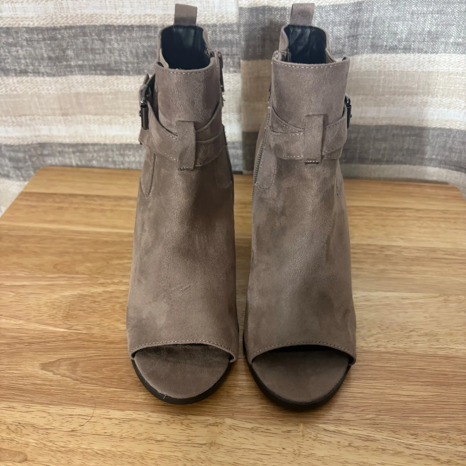 London Rag Tan Open Toe Heeled Booties Size 6‎ - Image 3