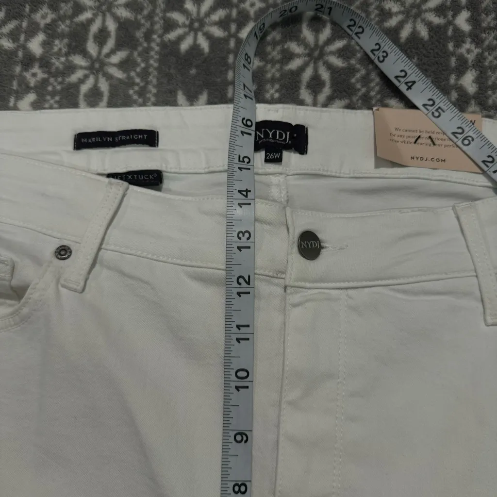 NYDJ Marilyn Crop With Fray Cuff In Optic‎ White Size 26W - Image 9