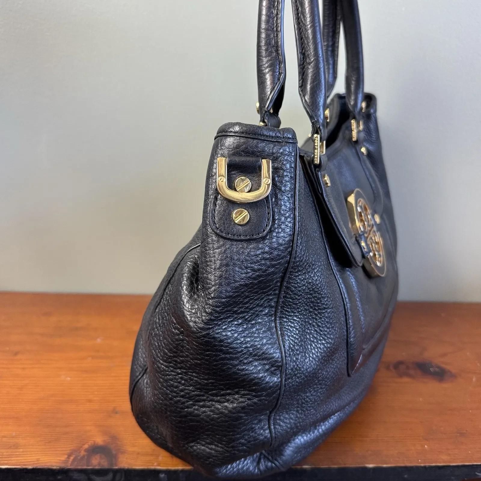Tory Burch Amanda Hobo Bag Black Pebbled Leather Shoulder Tote W/ Dust Bag - Image 3