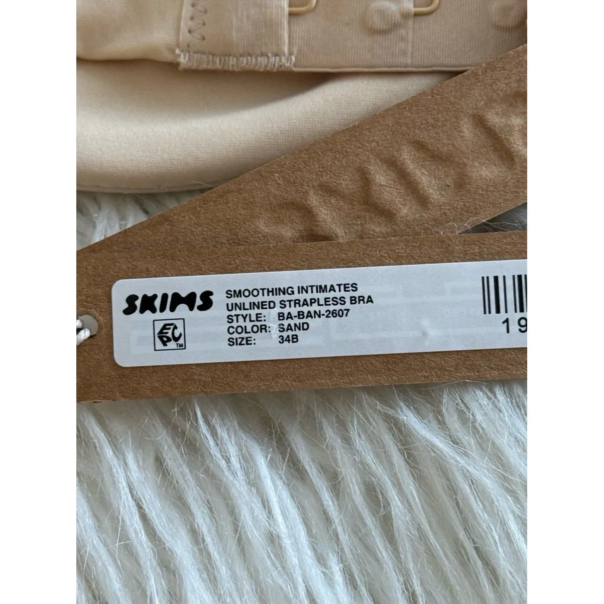 Skims Smoothing Intimates Strapless Bra Sand Size 34B - Image 8