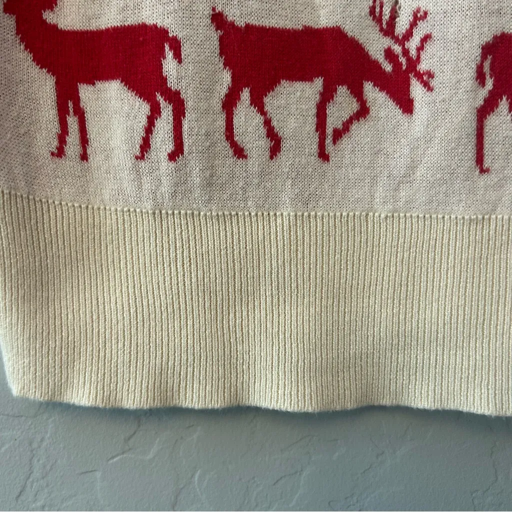 Windsor holiday Christmas red reindeer lightweight sweater size medium - Image 16