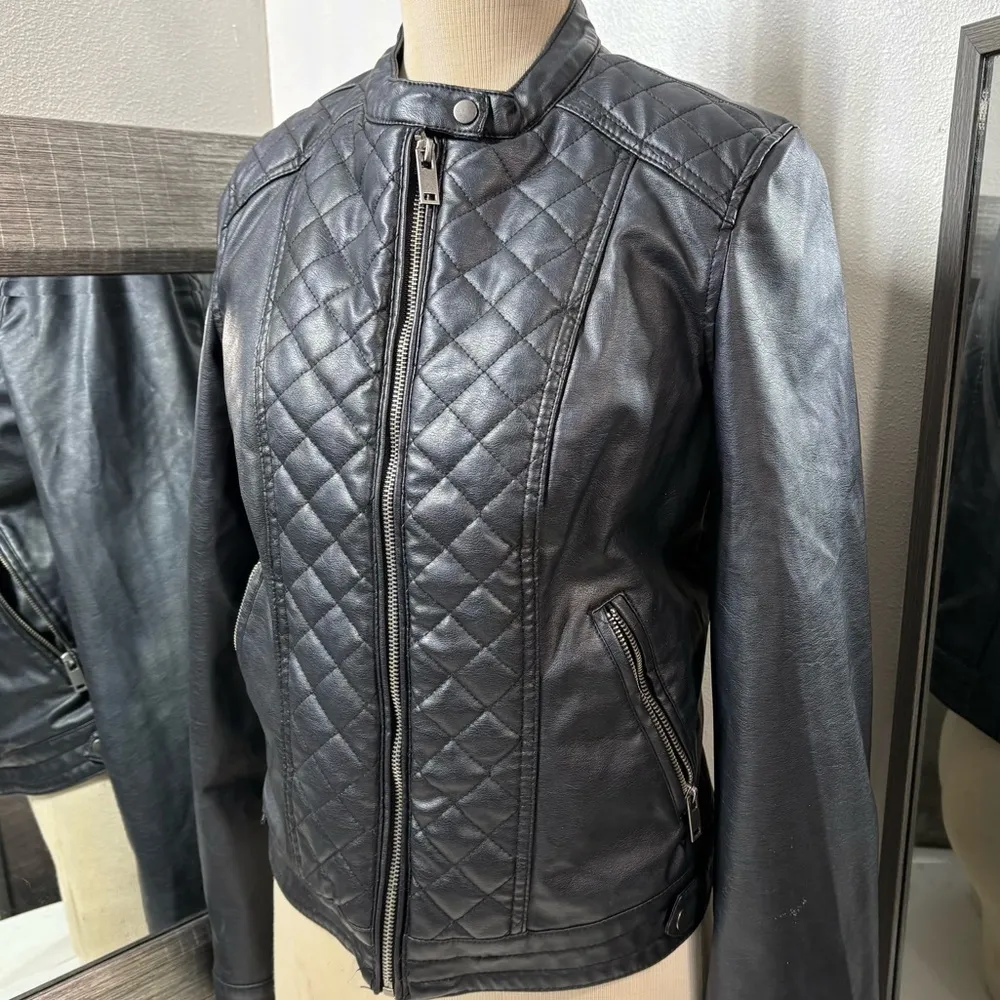 Miss selfie woman’s faux leather jackett with faux fur lining size large Black - Image 2