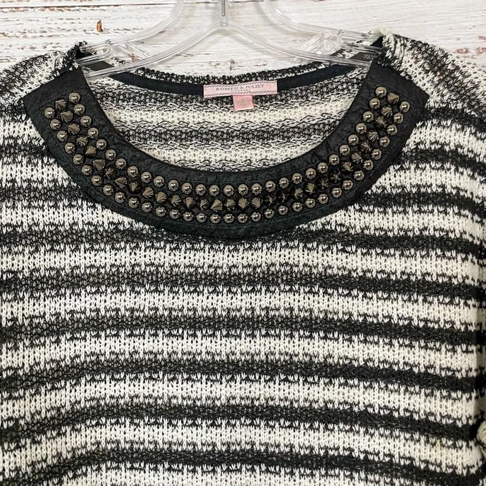 Romeo & Juliet Couture Black and White Striped Sweater, EUC, Size Small - Image 2