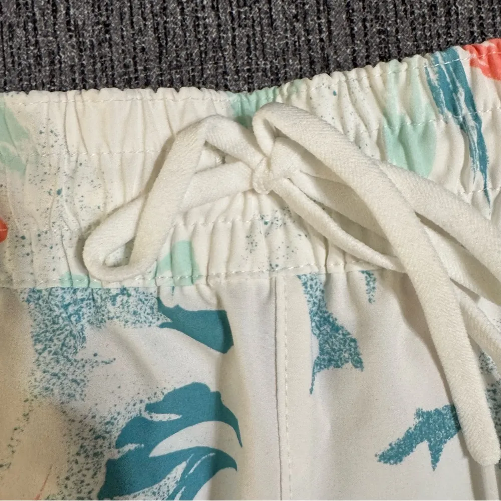 Columbia Women’s Bogata Bay Stretch Printed Shorts - Image 6