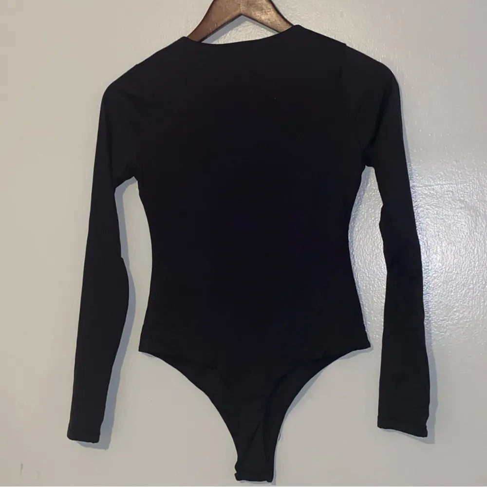 PUMIEY M Women's Crew Neck Long Sleeve Bodysuit Sexy Tops Sharp Collection Black Size M - Image 3