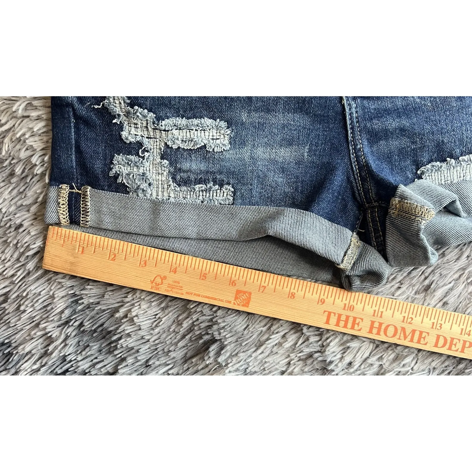 SO Low Rise Size 11/30  Favorite Shortie Womens Juniors Pockets Distressed Blue - Image 8