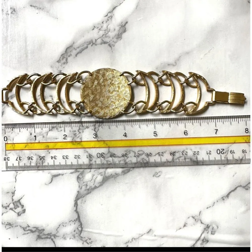 Gold tone vintage monogram bracelet - Image 8