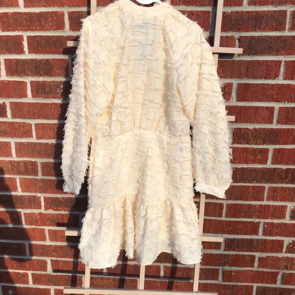Ellison,Buttery Creamy Layers Of Fringes, Side Zipper,Excellent Condition Small - Image 11