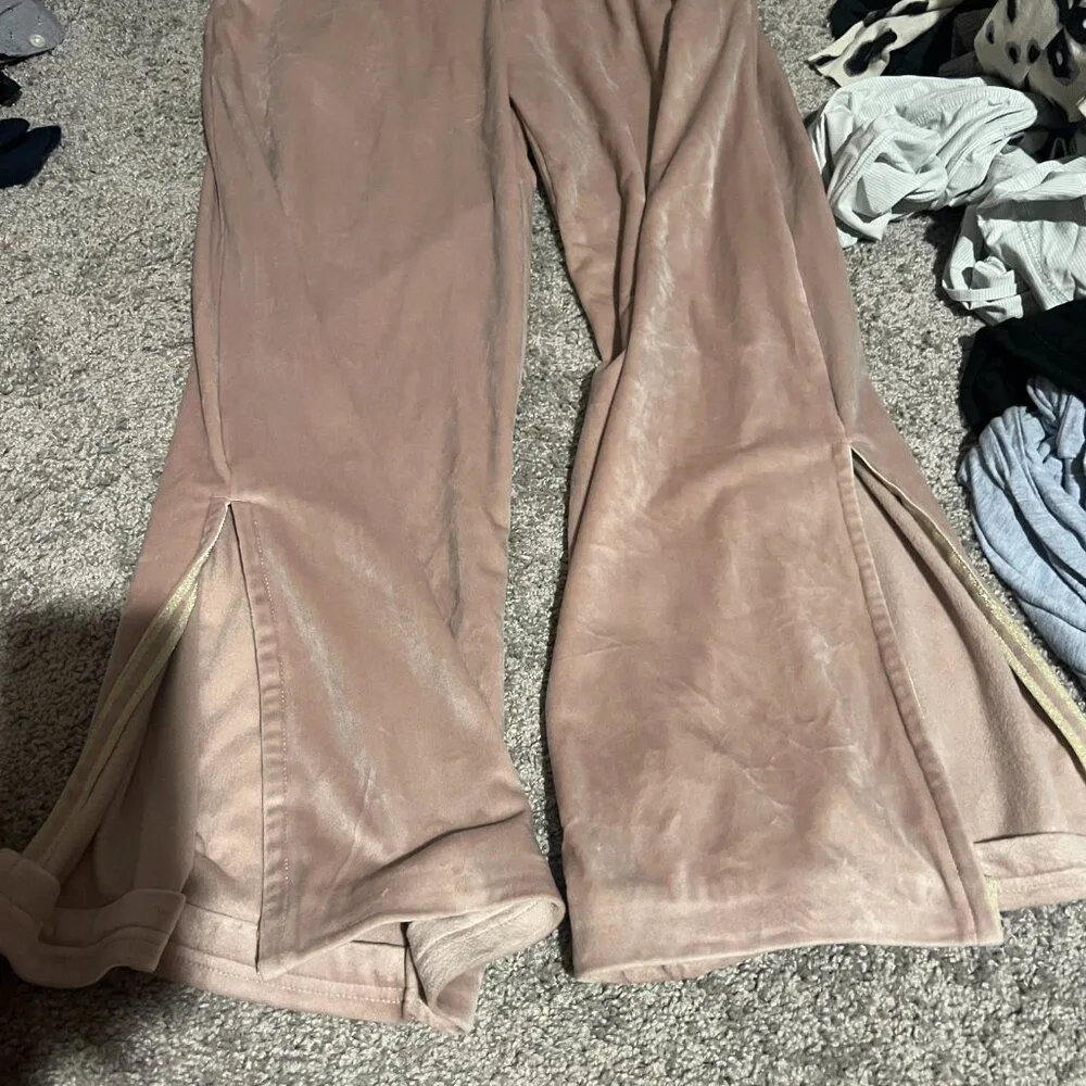 Cupcakes and Cashmere small pull on suede velvet feel pants Pink - Image 4