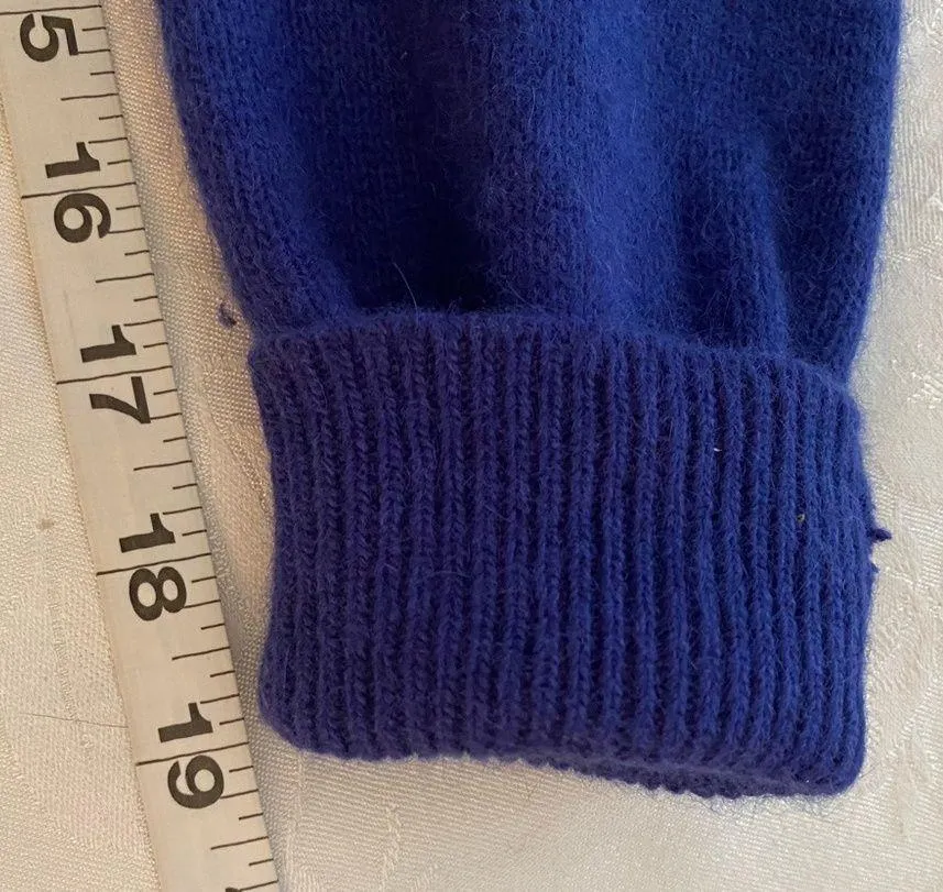 Vintage Yarnworks Lamb’s Wool Angora long sleeve Pullover Sweater Blue S - Image 2