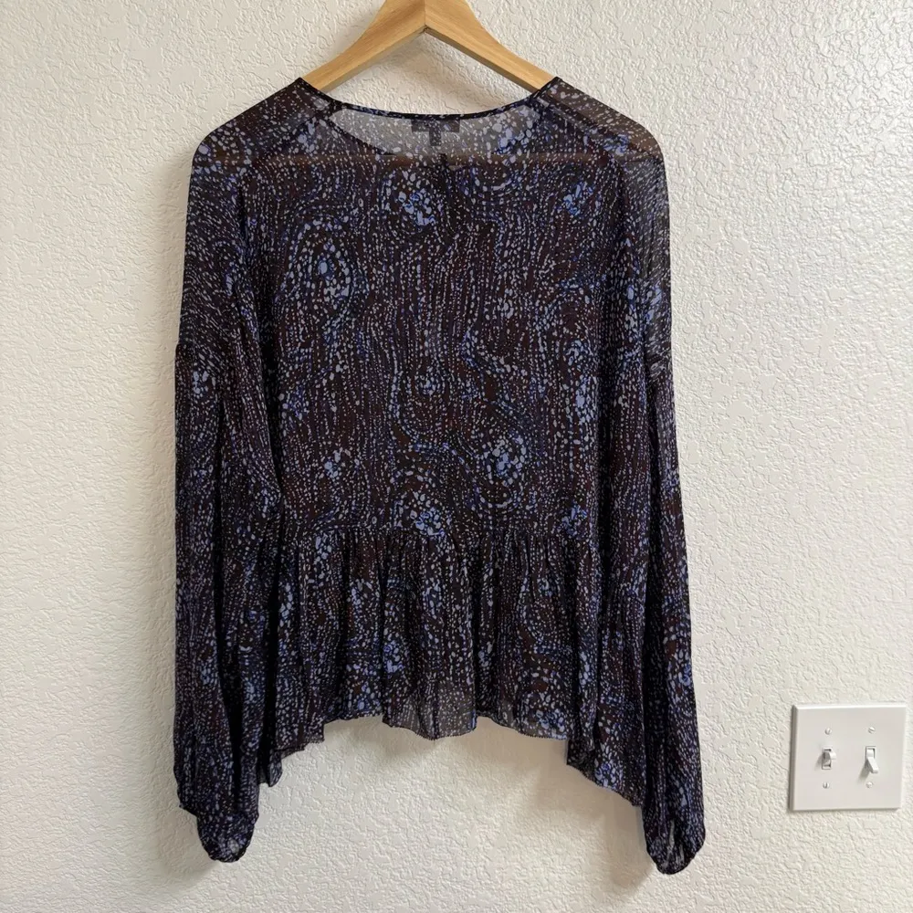 Artizia Wilfred Women's Purple Parrot Tie Neck Blouse EUC Size Large - Image 3