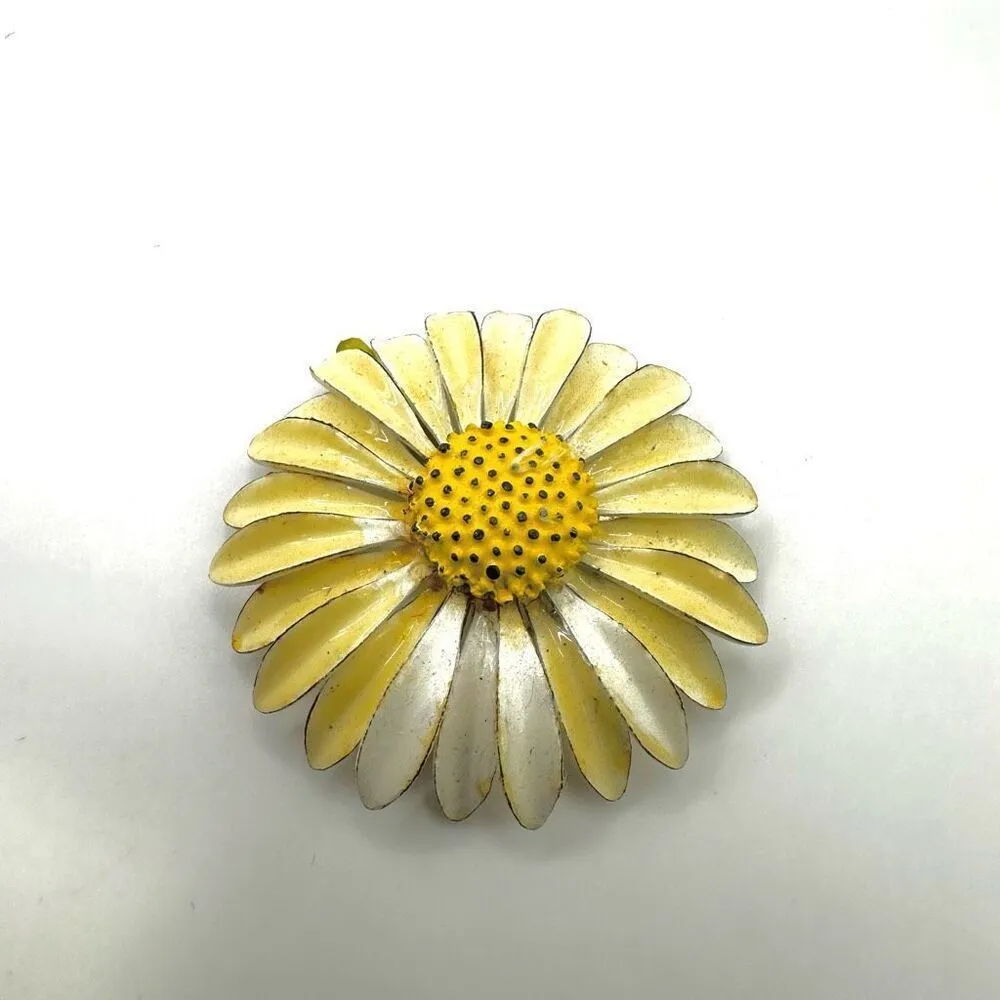 Retro flower pin - Image 2